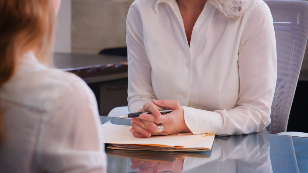 consulting with personal injury attorney before speaking with insurance company